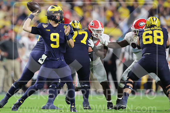 NCAA Football 2022: Orange Bowl: Georgia 34:11 Michigan