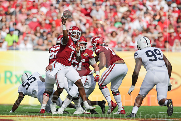 NCAA Football 2022: Outback Bowl: Arkansas  24:10 Penn State